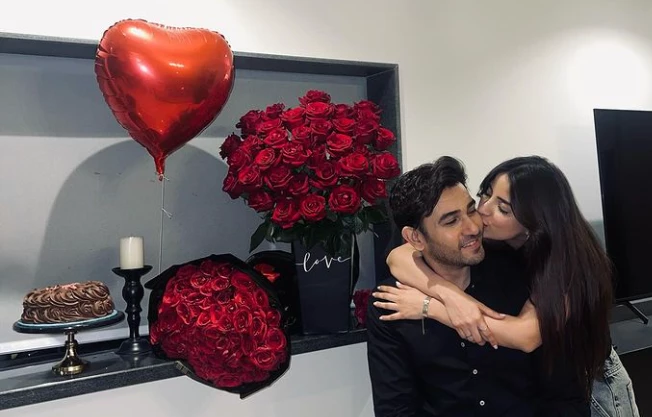 Happy Valentine’s Day Sweetheart: Ali Ansari surprises Saboor Aly