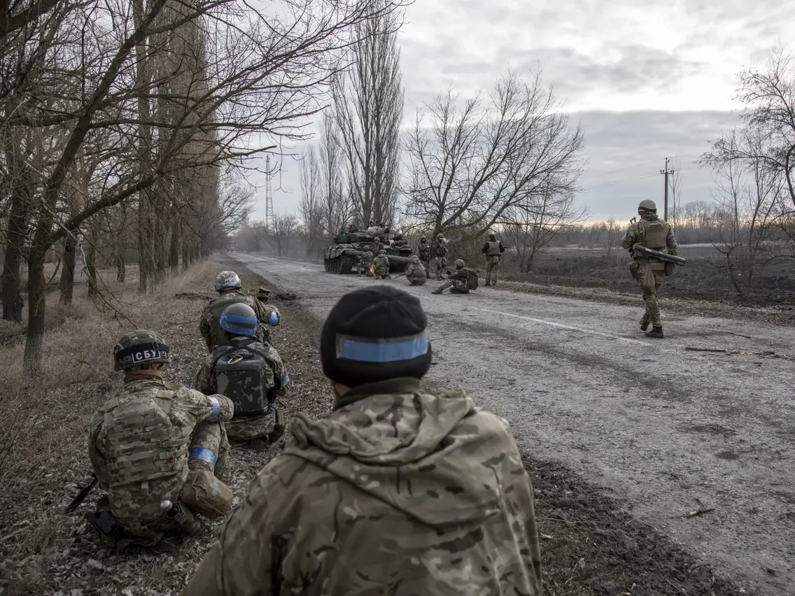 Ukraine army accuses Russia of shooting two POWs