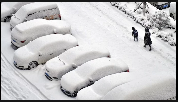 China issues highest weather alert as temperatures plunge