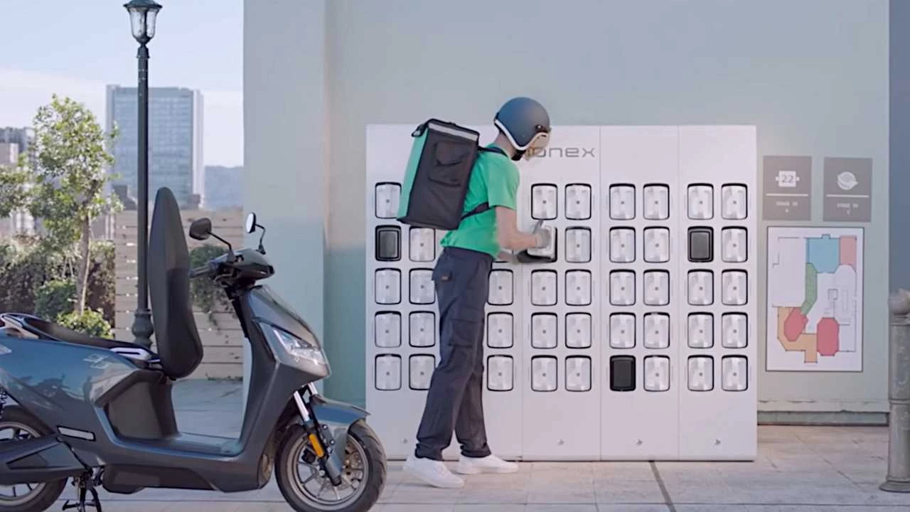 Paris swappable battery scooters set for Spain, Italy