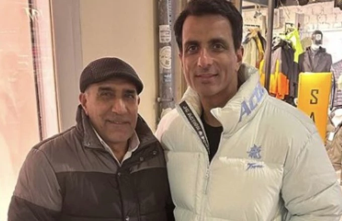 Indian star Sonu Sood’s sweet encounter with Pakistani fan