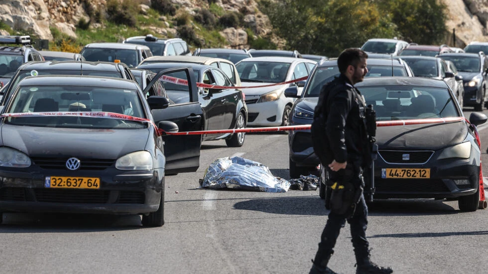 One killed, eight wounded in shooting near West Bank settlement