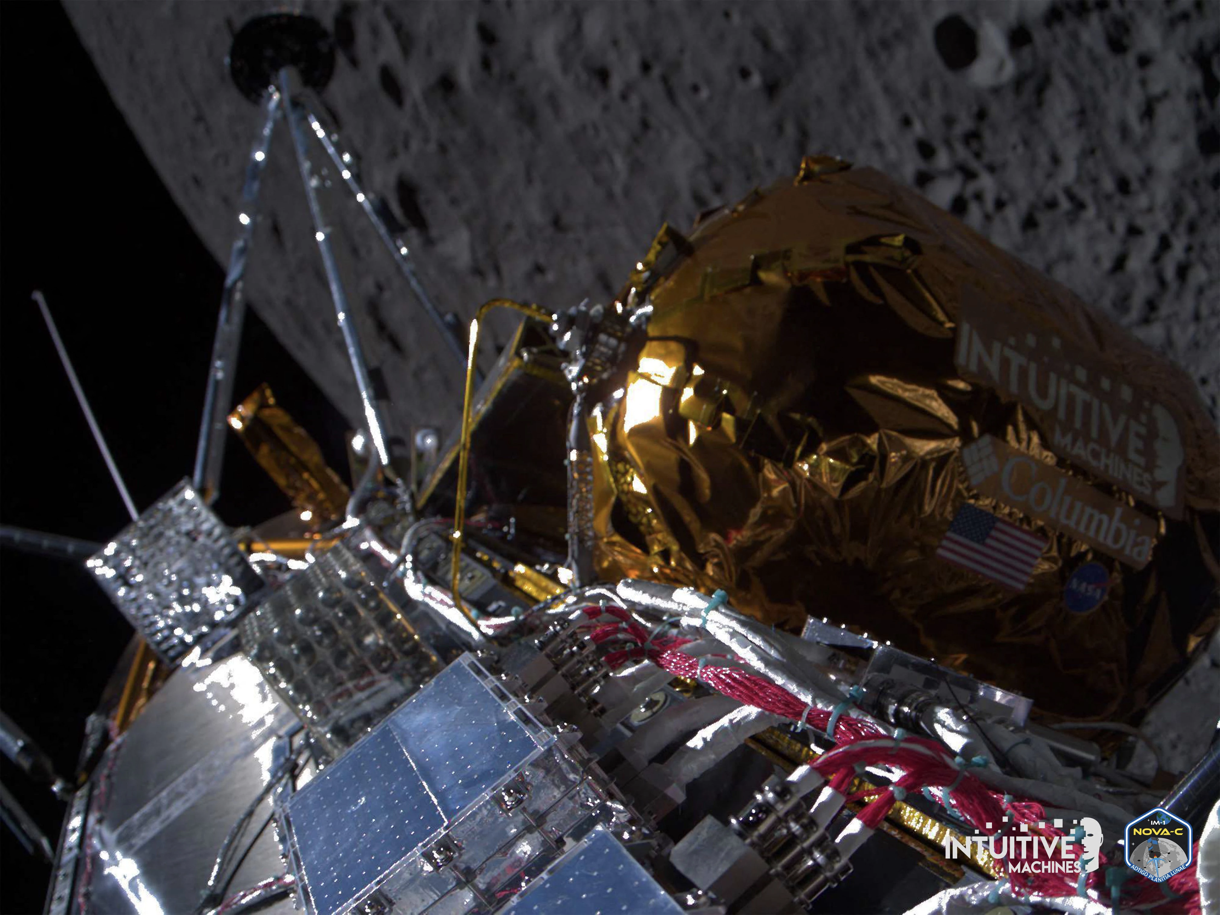 American lunar lander 'alive and well,' images expected soon