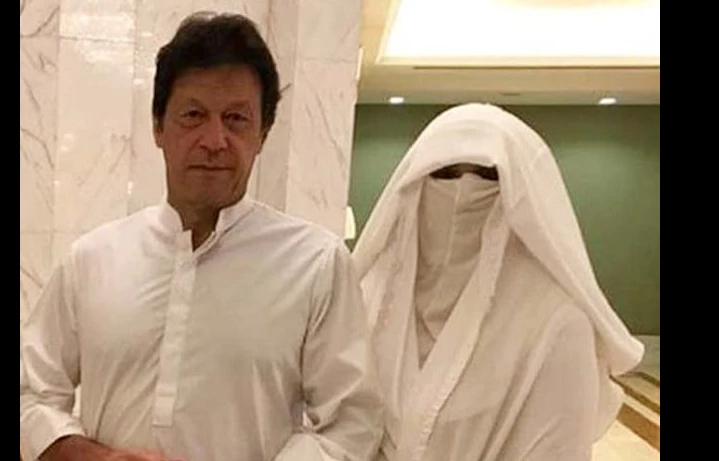 Imran Khan hugs Bushra Bibi in courtroom