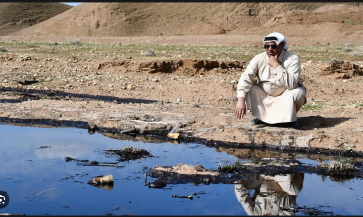 Oil spills pile on pressure for Iraq's farmers