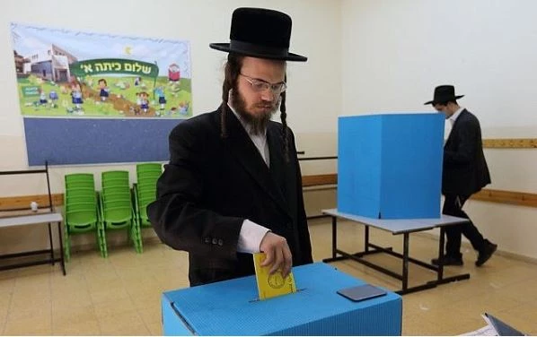 Israelis vote for municipal councils in test of of public mood