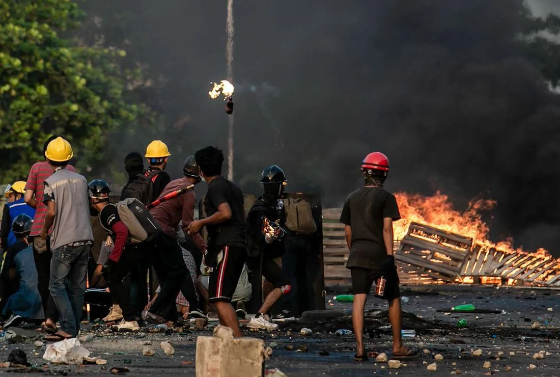 Blast in Myanmar market kills, wounds civilians