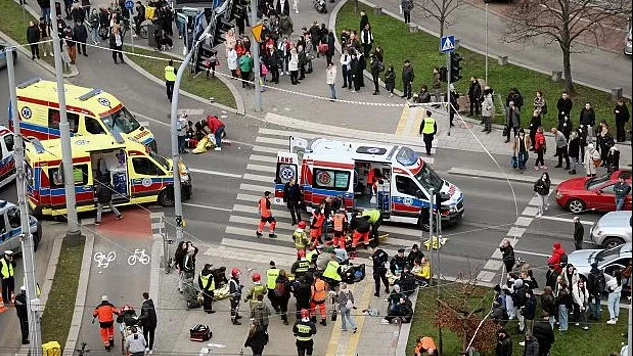 17 injured as car drives into crowd in Polish city of Szczecin: official