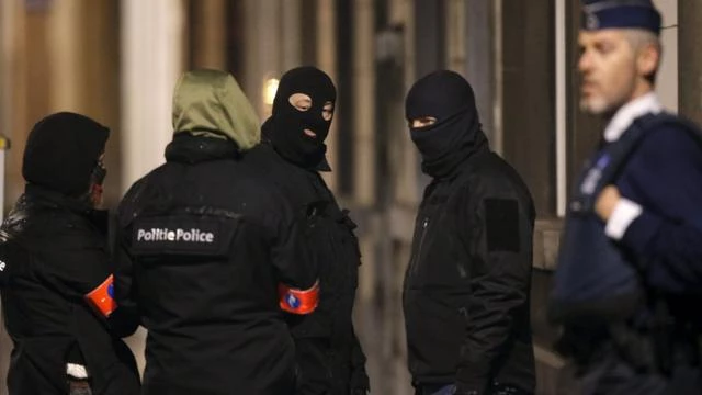 Belgian police arrest 4 youths over jihadist plot messages