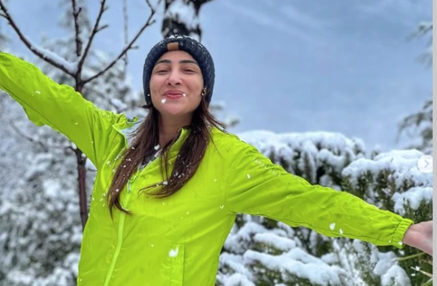 Anoushey Ashraf's snowy getaway: Embracing breathtaking serenity of Chirtal