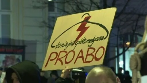 Polish women 'betrayed' by slow pace of abortion reforms