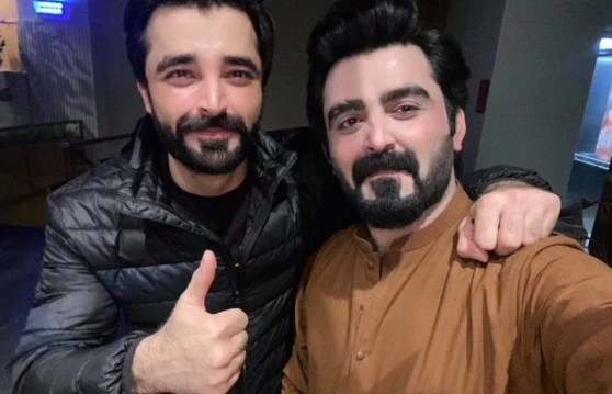 WOW:: Hamza Ali Abbasi meets his DOPPELGANGER