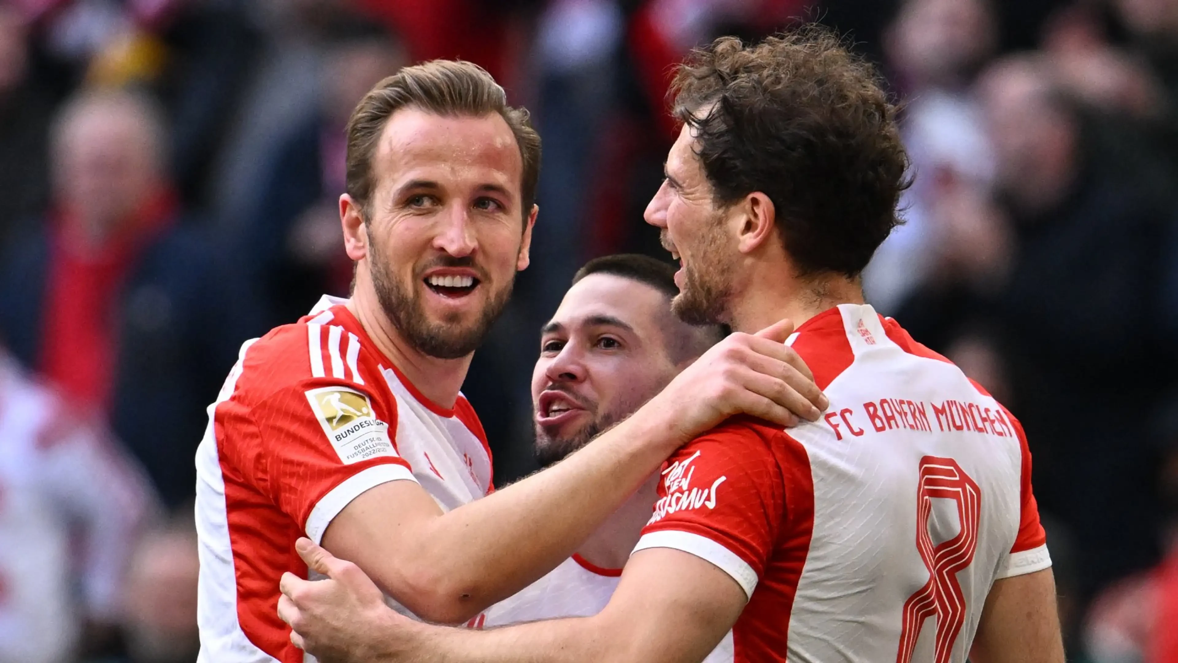 Kane equals 60-year record as Bayern put eight past Mainz