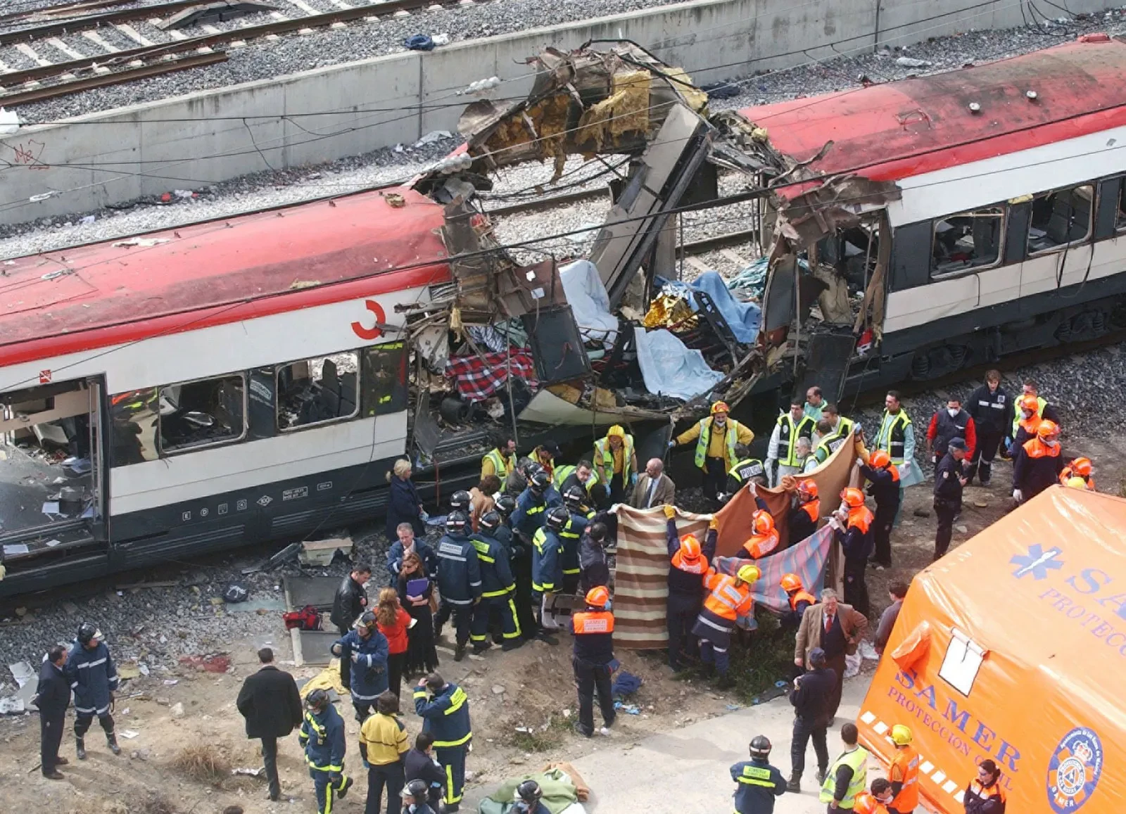 Solemn Spaniards mark 20 years since deadly train bombings