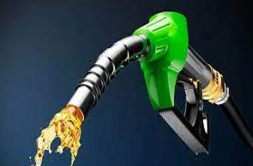 Petrol prices remain stable, diesel down by Rs1.77 per litre