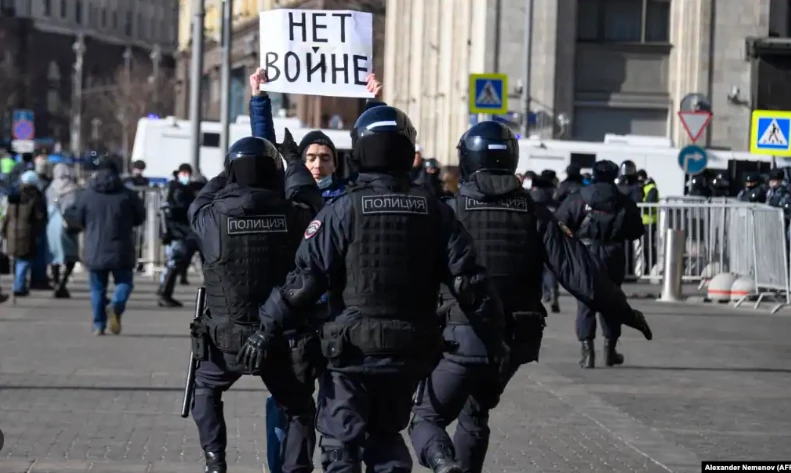 Russia detains eight for polling station vandalism