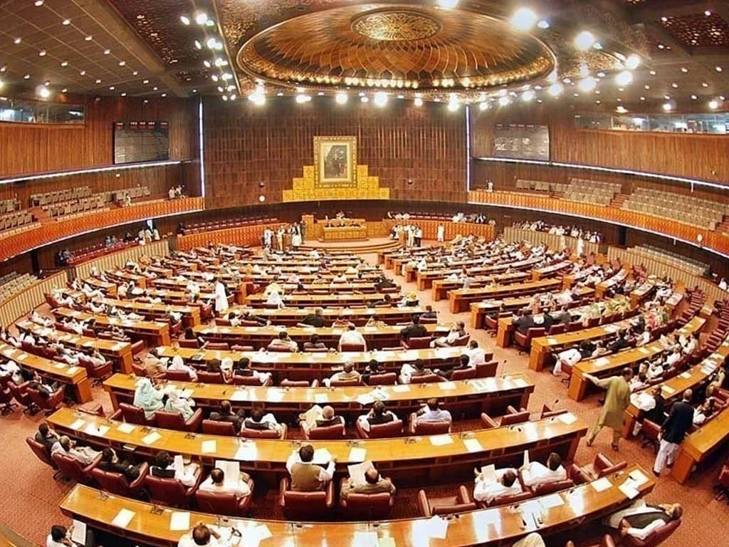 35 senate candidates submit nomination papers for 12 seats of Sindh