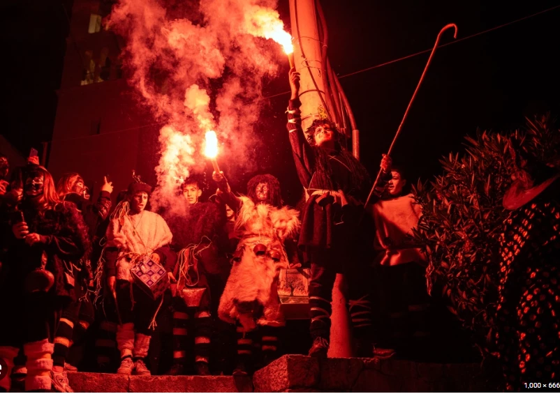 Greeks celebrate carnival on great 'Ghost Night'