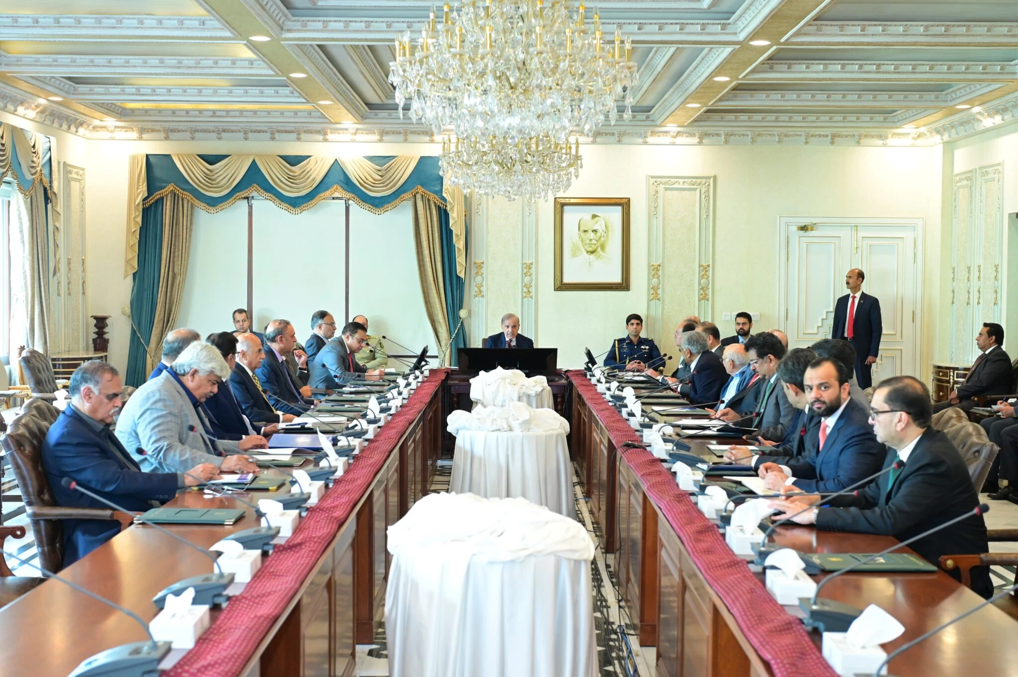 PM decides to include global experts in economic reforms consultation process