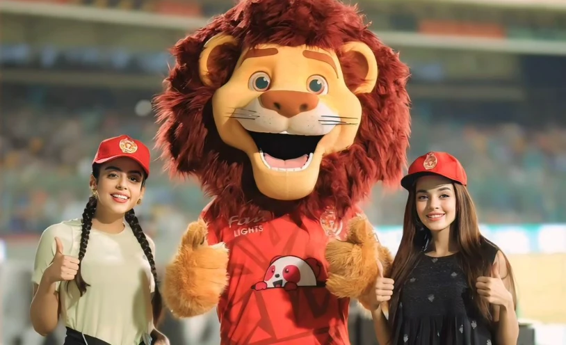 Yashma Gill, Komal Meer celebrate Islamabad United victory with mascot 'Mountain Lion'