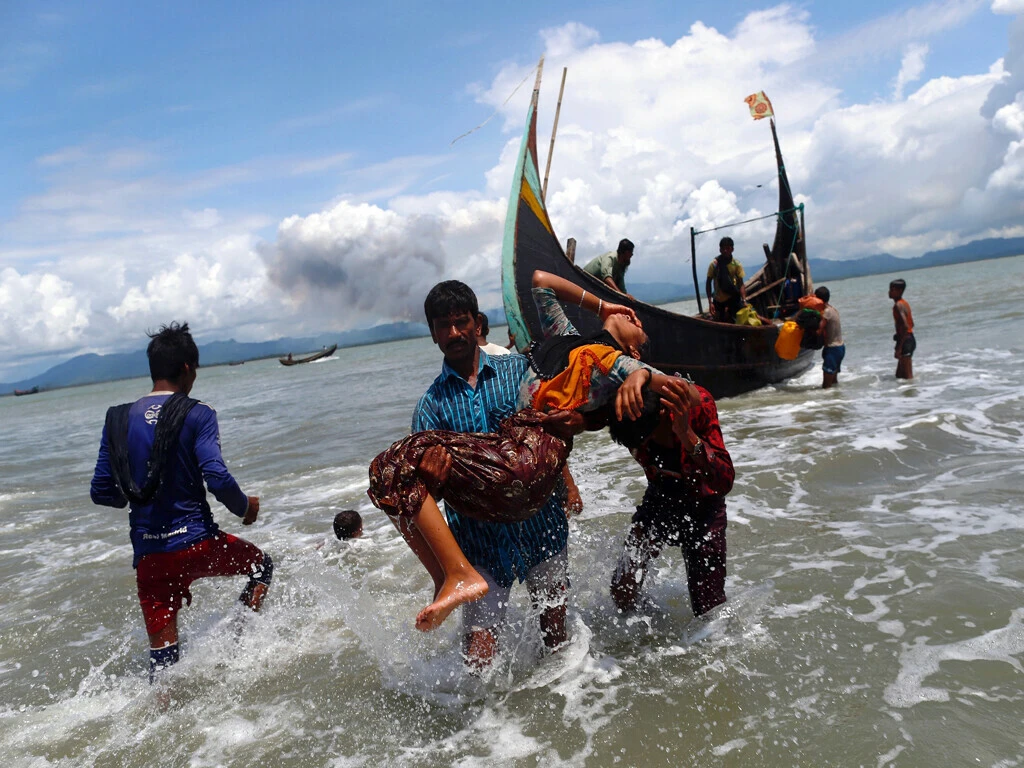 Indonesia rescuers save 69 Rohingya refugees at sea