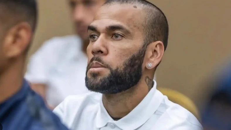 Alves pays bail and can leave Spanish jail: court