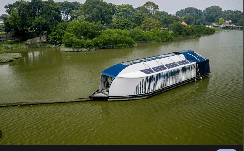 Plastic 'interceptor' tackles trash in Bangkok river