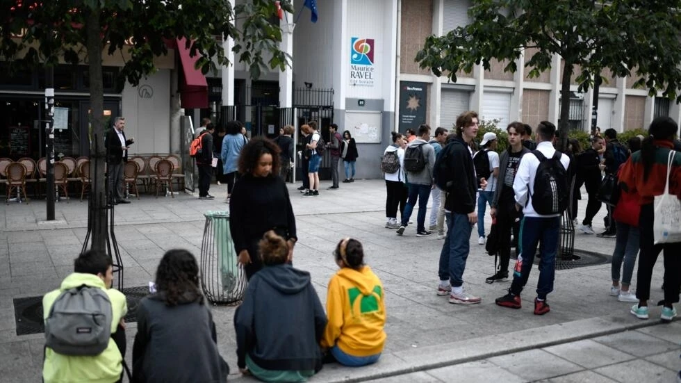 Departure of school principal after death threats sparks uproar in France