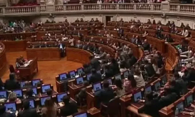 Portugal's parliament ends deadlock over new president