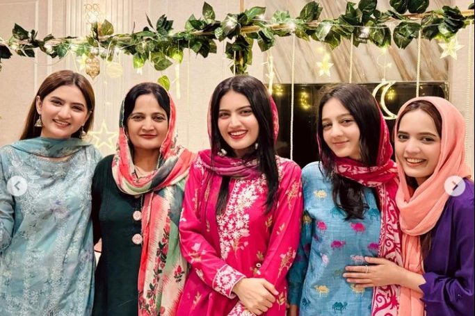 Sisterology exudes delight and togetherness during grand Iftar party at home