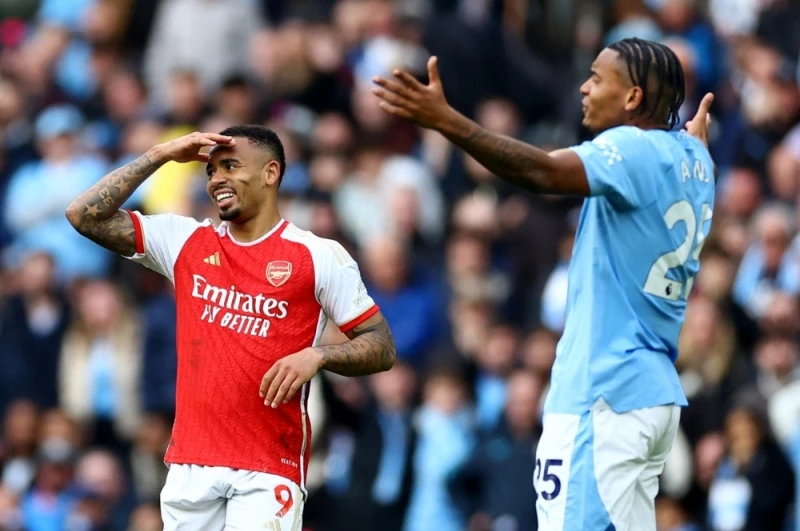 Man City's Akanji queries lack of yellow cards in Arsenal clash