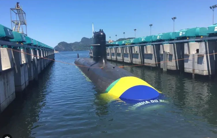 Indonesia buys two submarines from France