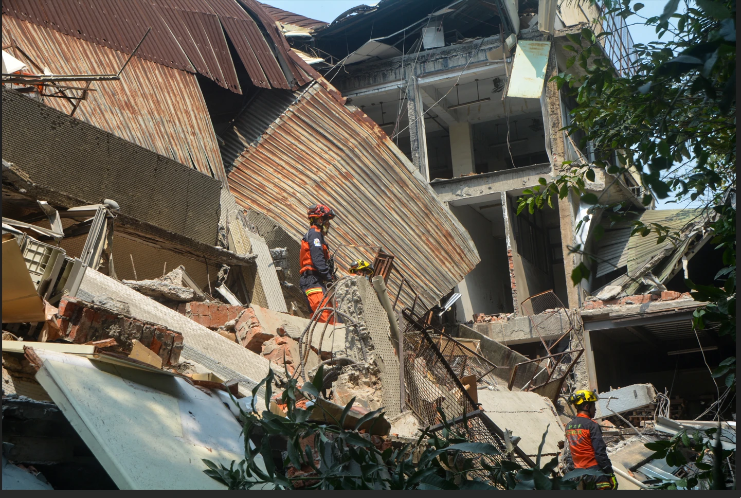 Seven dead, over 700 injured in most powerful Taiwan quake in 25 years