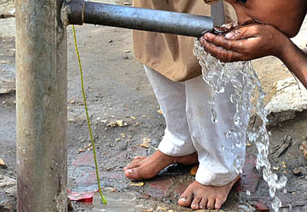 Toxic water claims lives of five children in Sindh village