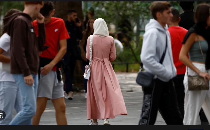 Muslim girl badly hurt after beating outside French school