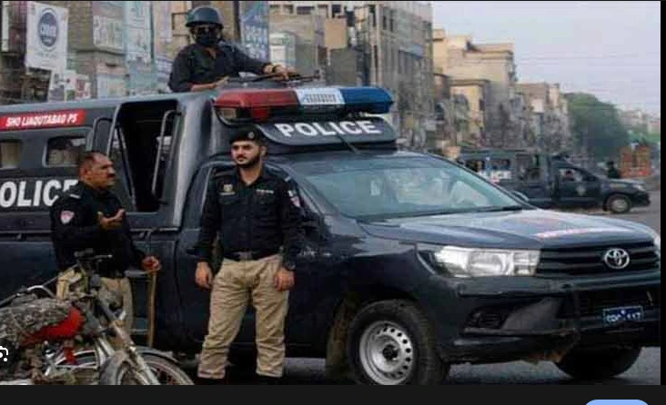 4 cops arrested for demanding ransom after abducting citizen in Karachi