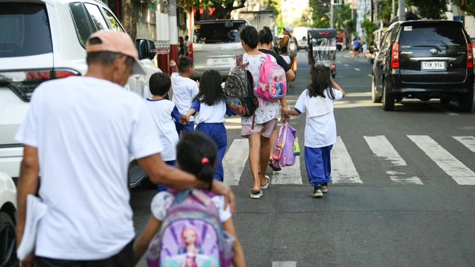 Thousands of Philippine schools suspend in-person classes due to heat