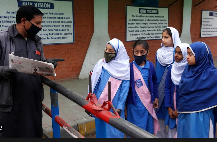 70,000 hand sanitizers distributed in 1,100 Lahore schools