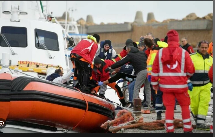 9 migrants found dead by Italian coastguard after shipwreck