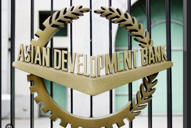 Pakistan’s economy to grow, inflation to ease next year: ADB