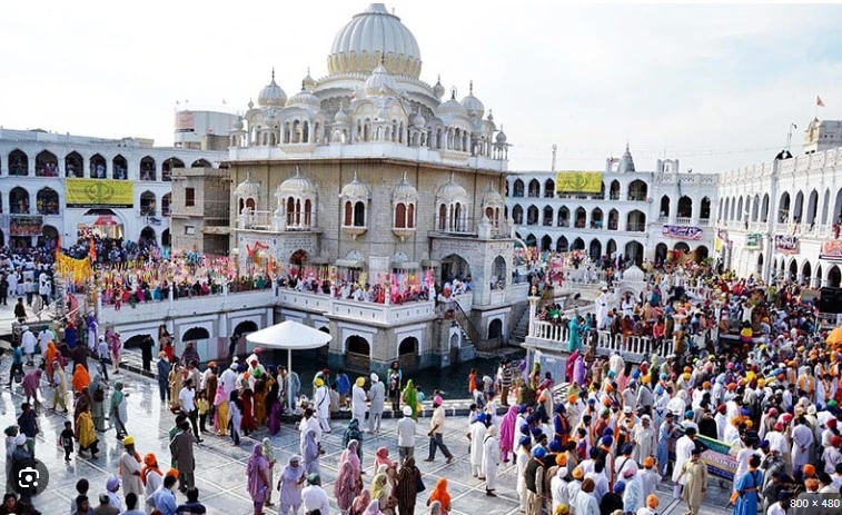 3,000 Sikh Yatrees reach Lahore to participate in Baisakhi Mela celebrations