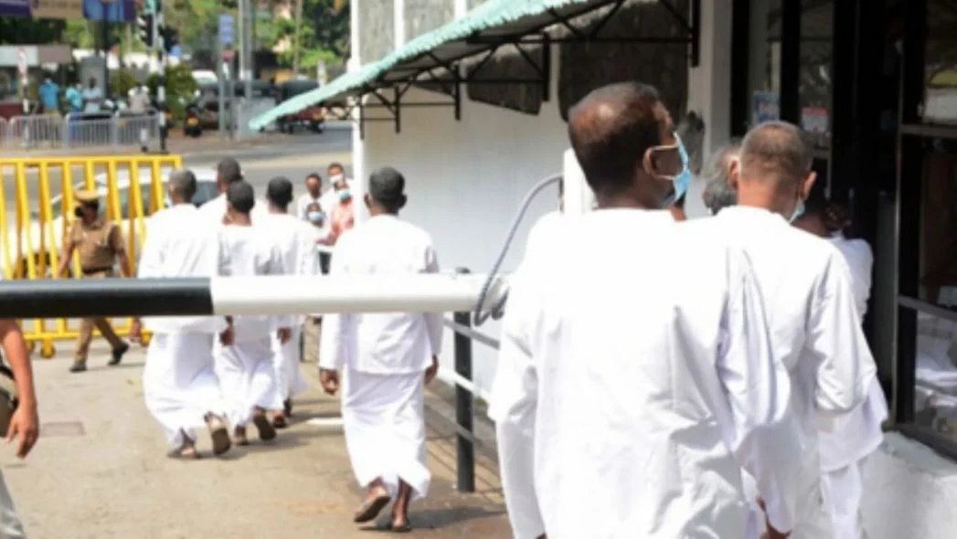 Sri Lanka frees hundreds of prisoners to mark New Year