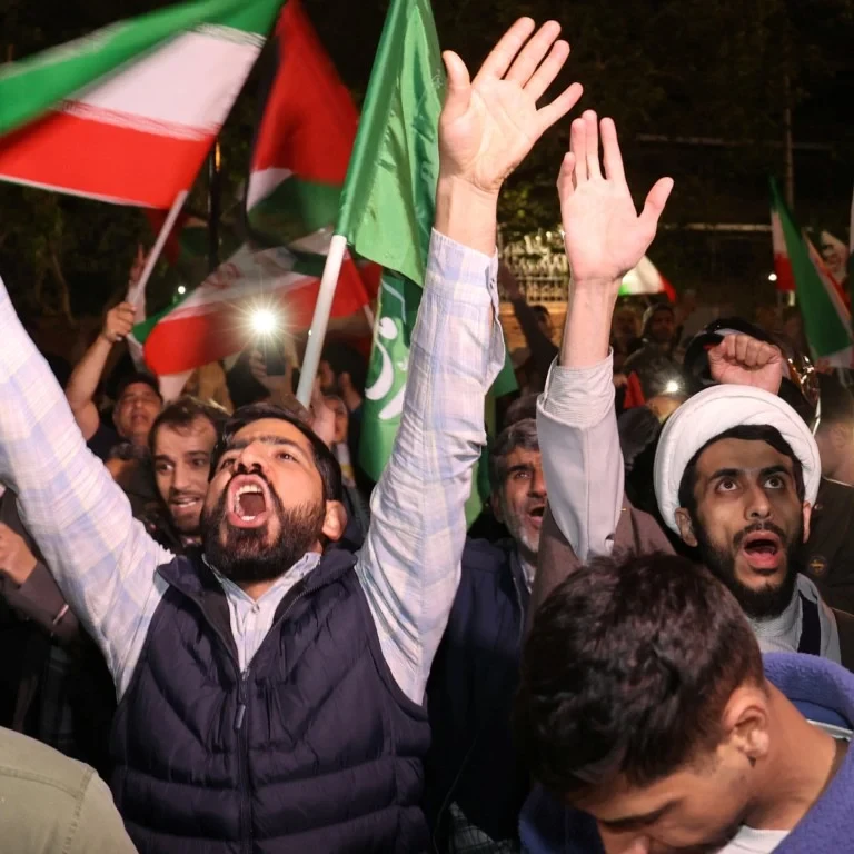 Thousands gather in Iran in show of support for attack on Israel