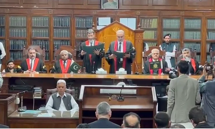 Justice Ishtiaq Ibrahim takes oath as acting PHC CJ