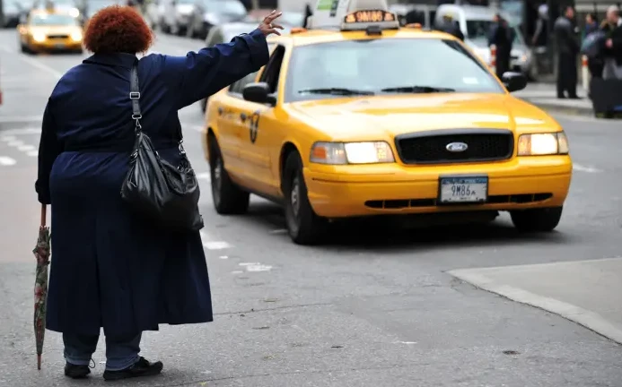 Cabbie arrested for harassing American woman in Karachi