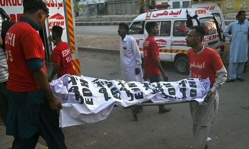 Six passengers died, 30 injured in collision of oil tanker, coach, van near Jamshoro