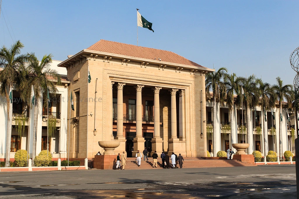 Employee attempts suicide by jumping off Punjab Assembly building