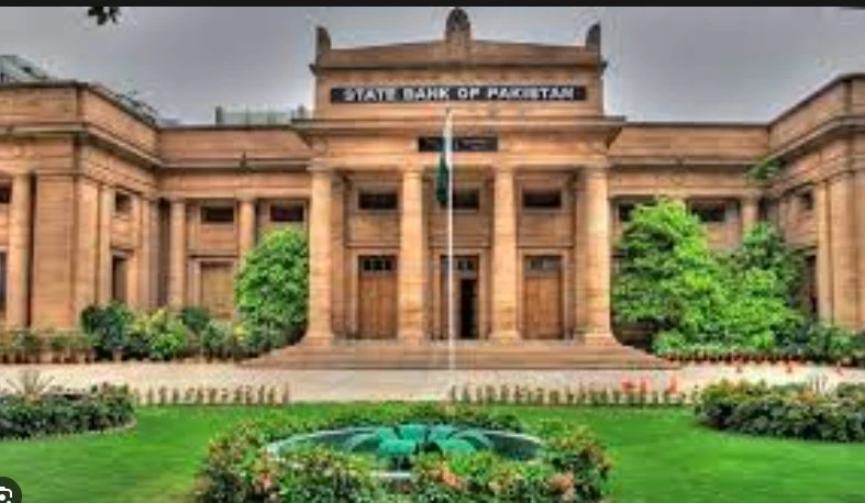 State Bank slaps Rs775 million fine on 8 banks, forex firm for violating rules