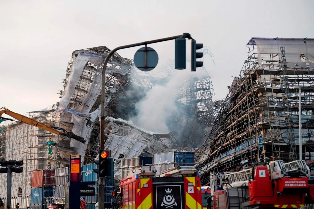 Situation 'unstable' at Copenhagen landmark after blaze