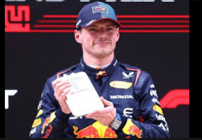 Verstappen blasts past Hamilton to win Chinese GP sprint